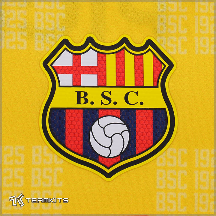 لباس بارسلونا اس سی 2022