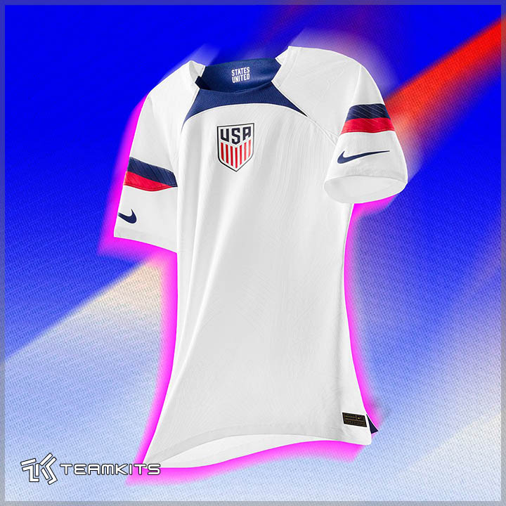 لباس آمریکا برای جام جهانی 2022؛ لوگوی نایک روی آستین