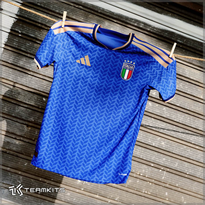 لباس ایتالیا 2027-2026 (جام جهانی 2026)