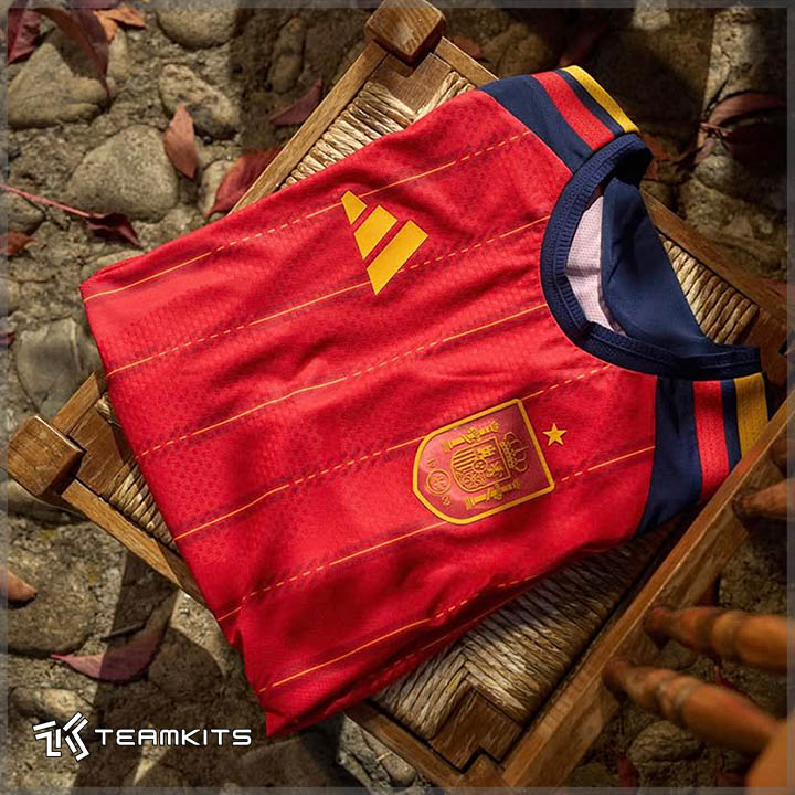 لباس اسپانیا برای جام جهانی 2026